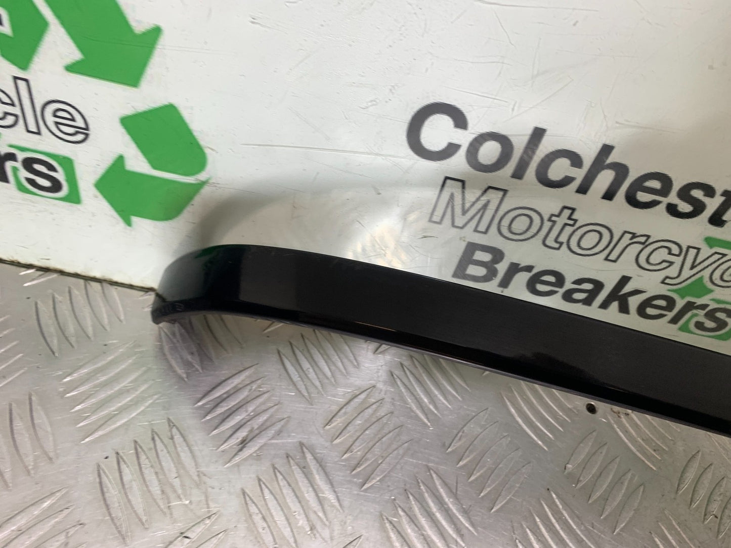 PIAGGIO VESPA LX50 LX S 50 SIDE INFILL TRIM    YEAR 2007-2016 (CMB1290)