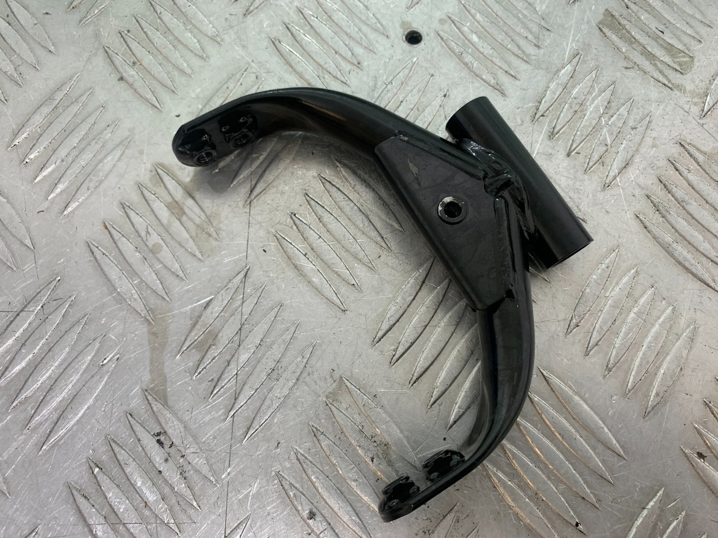 TRIUMPH TRIDENT 660 TANK BRACKET    YEAR 2021-2024 (CMB1148)