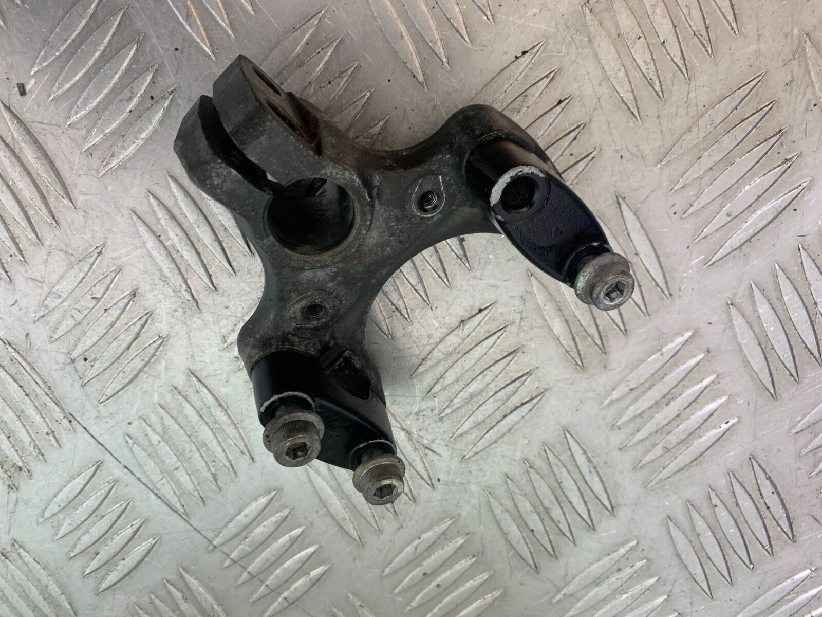 SUZUKI AN400 AN 400 BURGMAN HANDLEBAR CLAMP YEAR 2017-2024 (CMB1118)