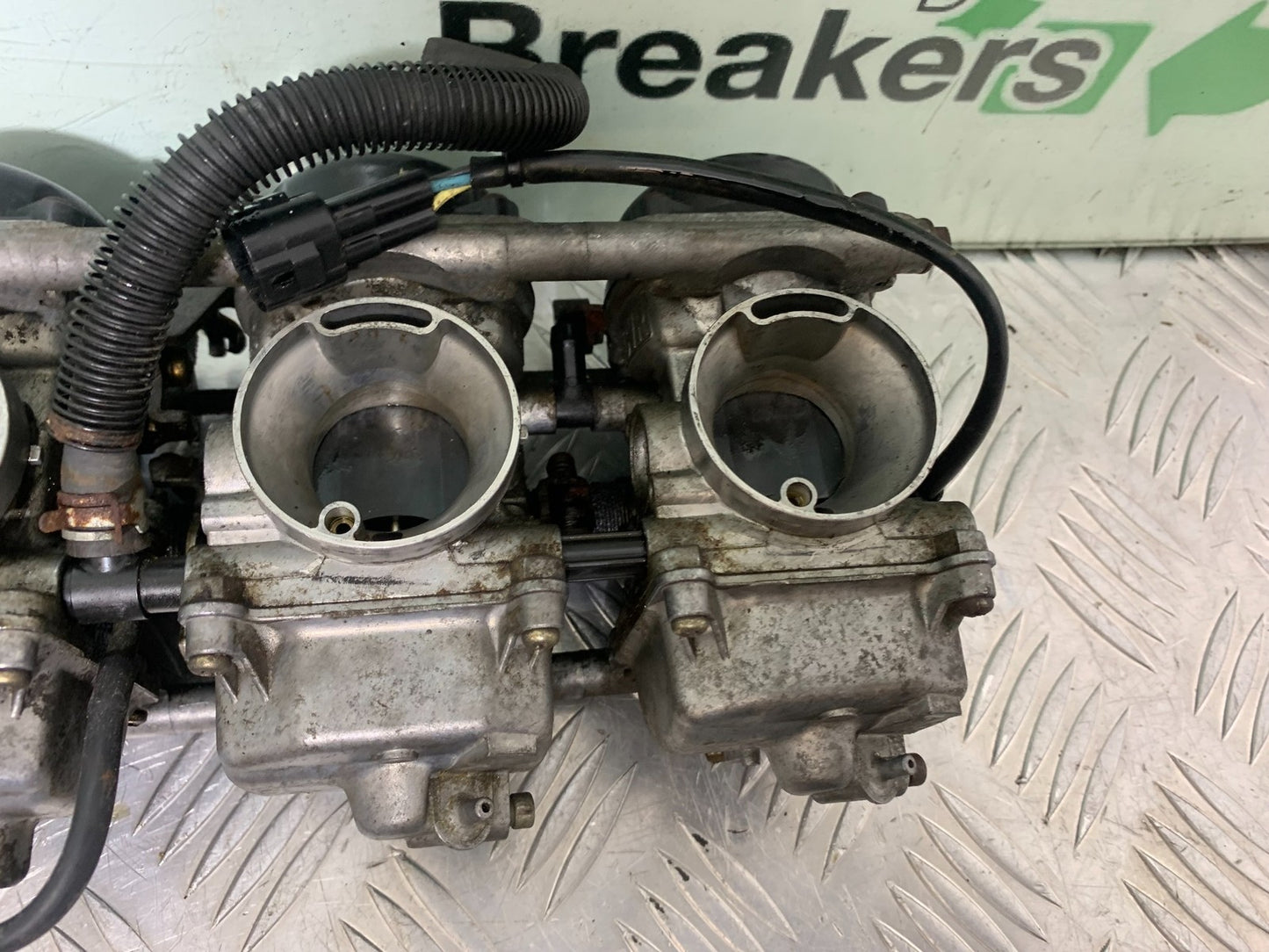 SUZUKI GSF600 GSF 600 BANDIT CARBS (SOLD AS PARTS)   2000-2004 (CMB1269)