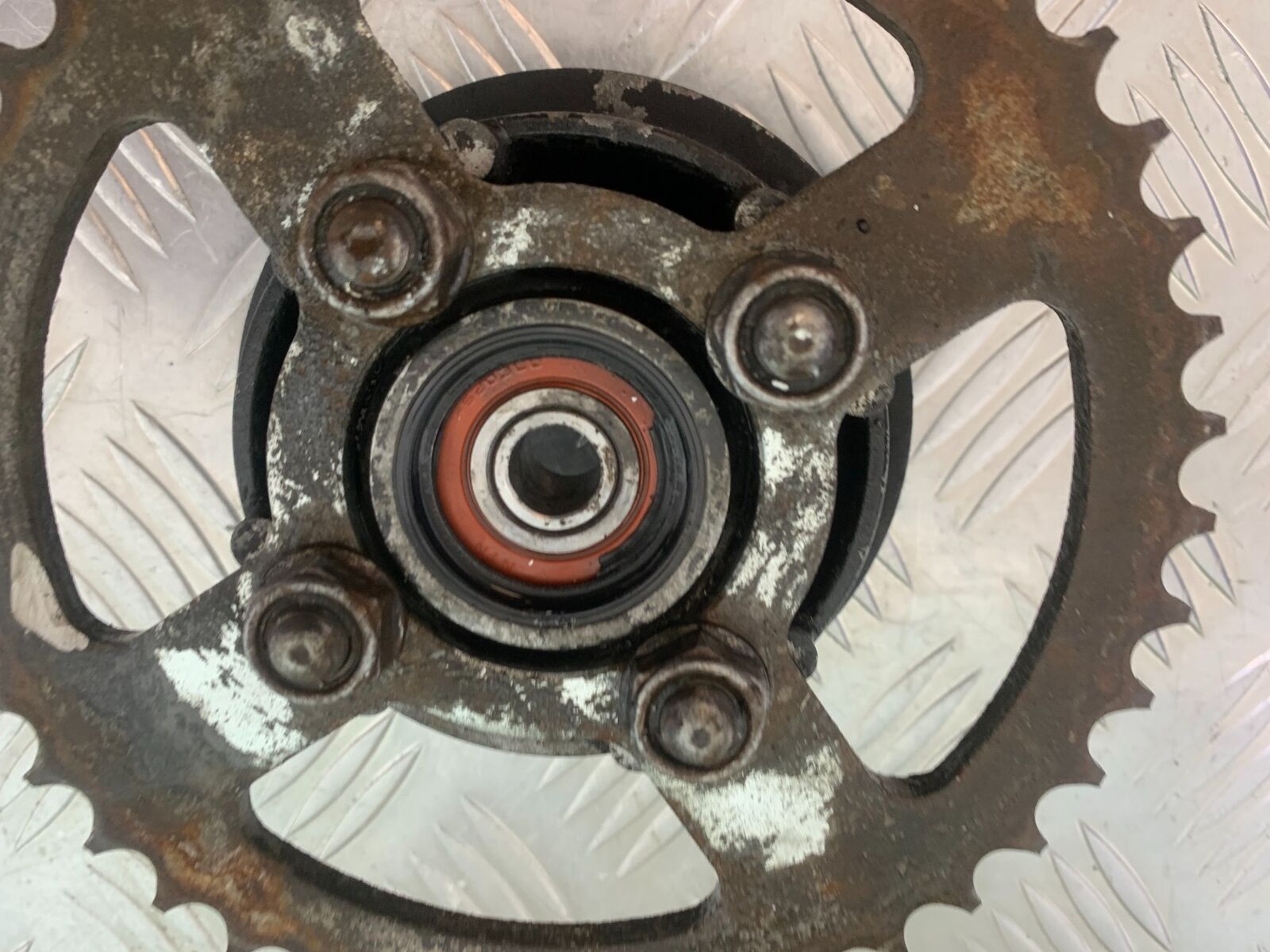 HONDA CBR125 CBR 125 REAR SPROCKET CARRIER  YEAR 2007-10 (CMB1004)
