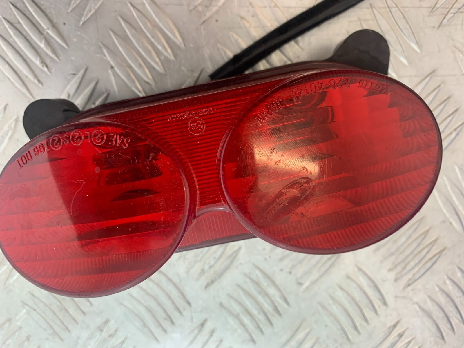 KAWASAKI ZX6R ZX6 J REAR LIGHT   YEAR 2000 (CMB1129)