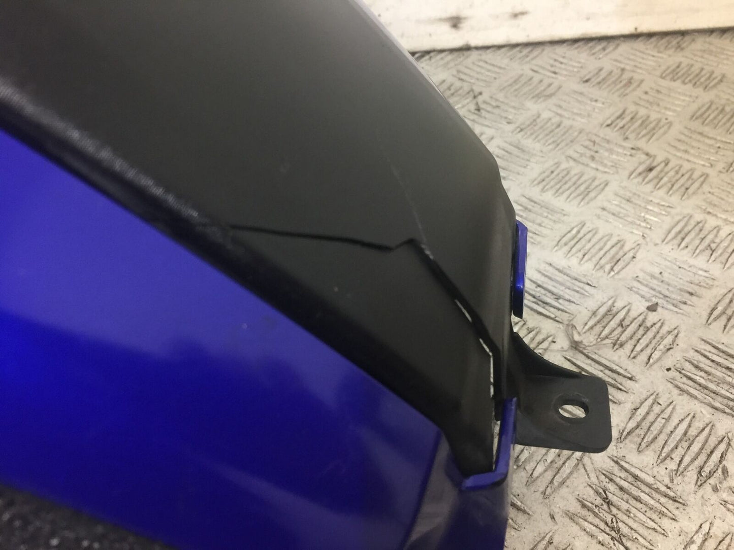 YAMAHA MT07 MT-07 TRACER PETROL TANK COVER  YEAR 2016 (STOCK 642)