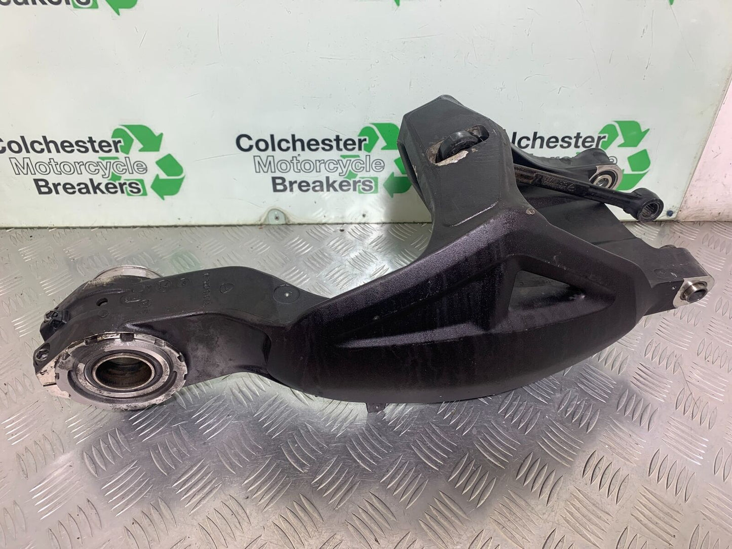 DUCATI DIAVEL 1200 SWINGARM YEAR 2014-17 (CMB1054)