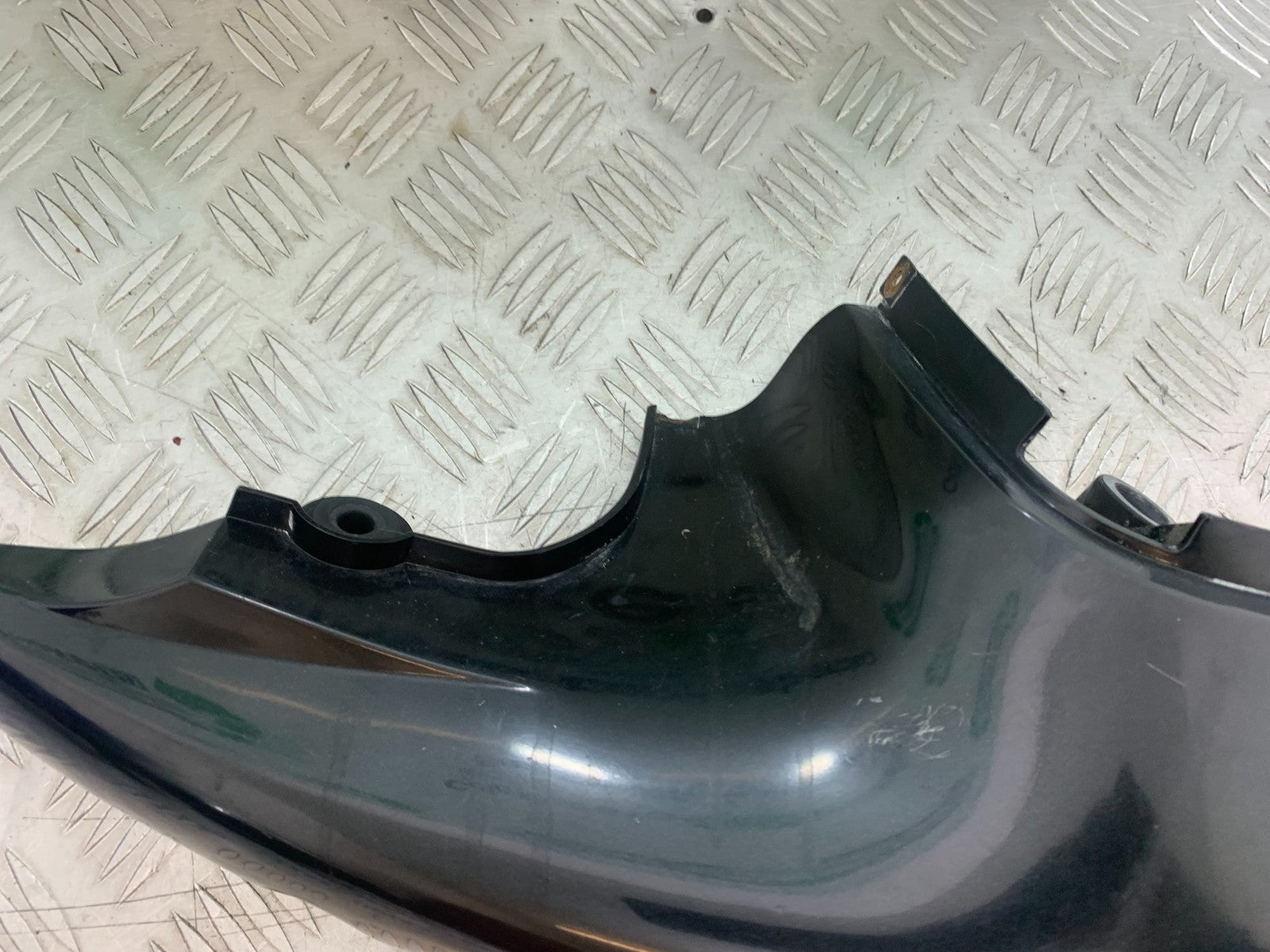 SUZUKI SV650 SV 650 mk1 LEFT SEAT PANEL YEAR 1999-2002 (CMB1208)