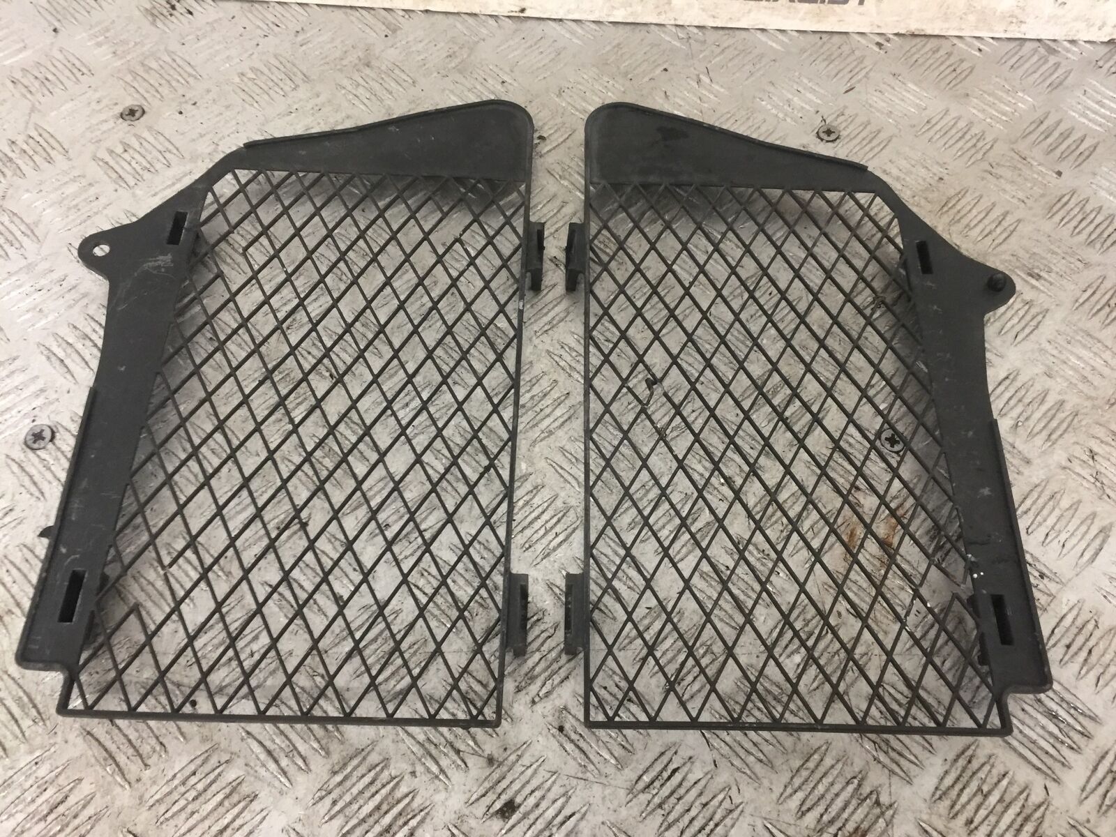 HONDA GL1800 GL 1800 RADIATOR GRILLS   YEAR 2004-10 ABS (STOCK 890)