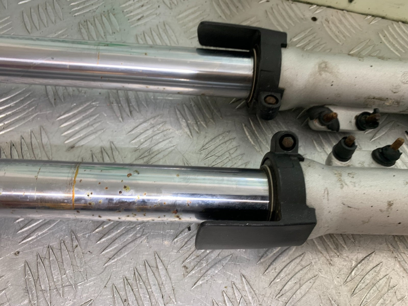 TRIUMPH 955I SPRINT RS FORKS YEAR 1999-03 (CMB1313)