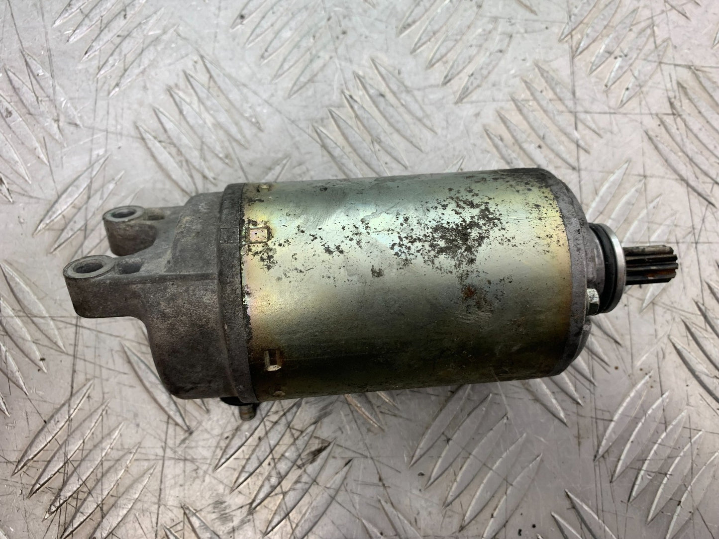 TRIUMPH 955i SPRINT ST STARTER MOTOR   YEAR 1999-04 (CMB1230)