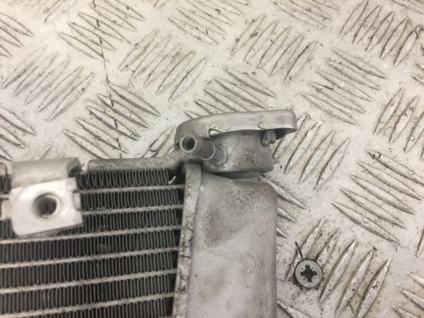 SUZUKI GSXR750 K6 K7 RADIATOR YEAR 2007 (STOCK 634)