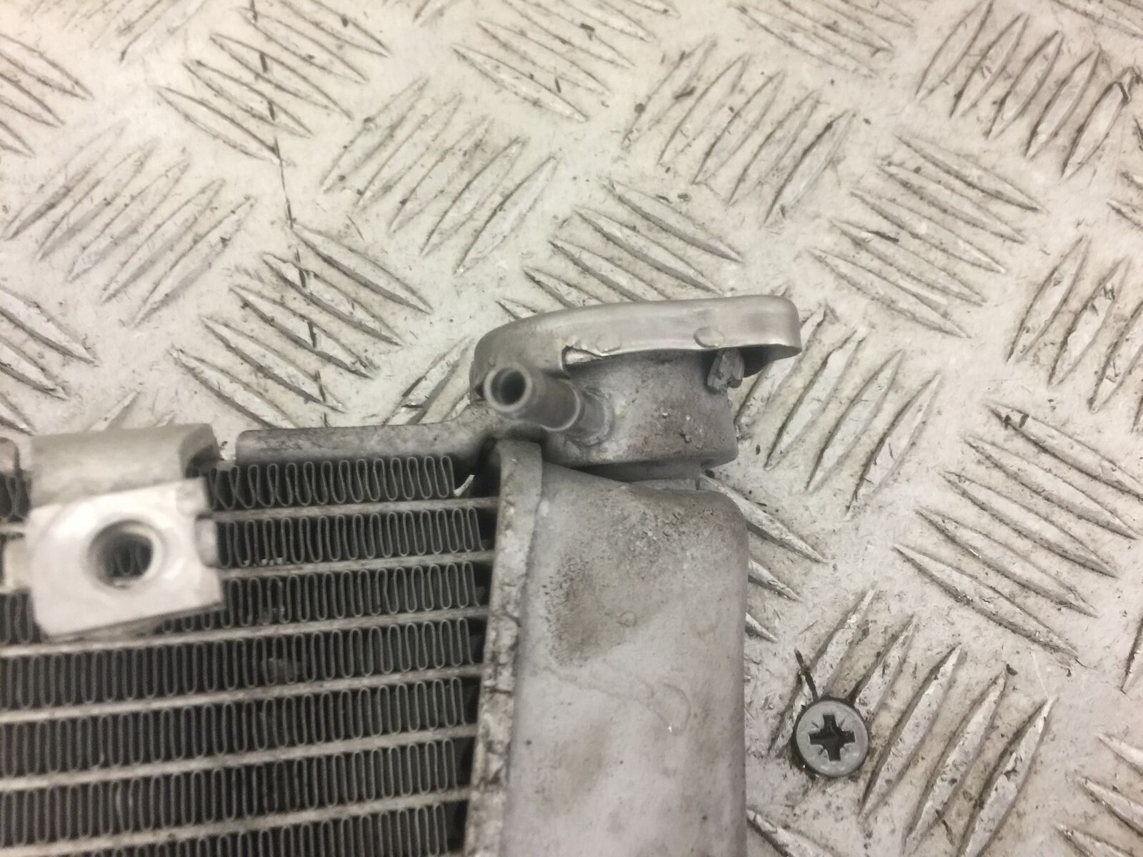 SUZUKI GSXR750 K6 K7 RADIATOR YEAR 2007 (STOCK 634)
