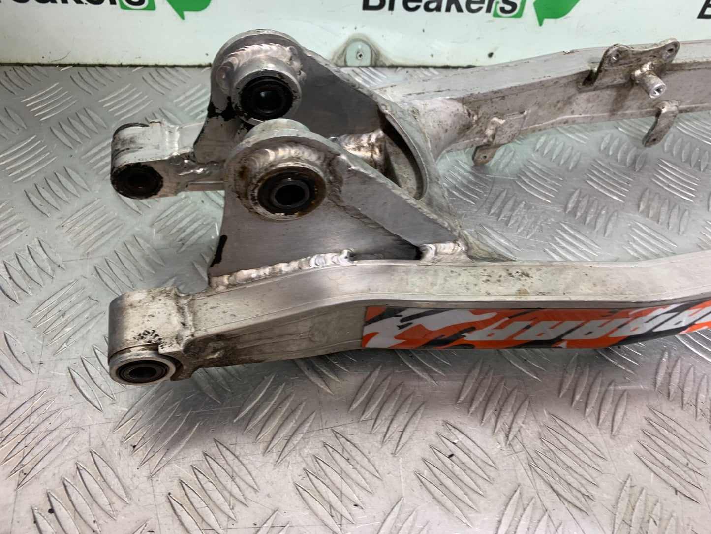 QINGQI QM125 GY-2B SWINGARM  YEAR 2016 (CMB1228)