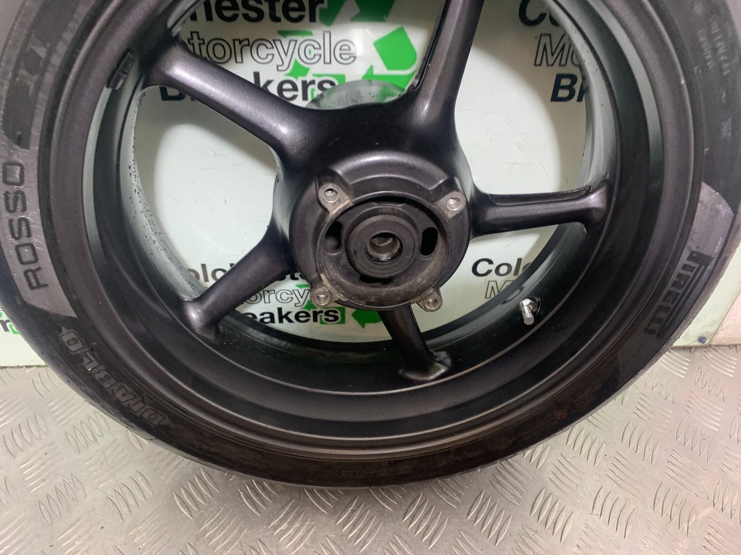TRIUMPH 675 STREET TRIPLE R REAR WHEEL  YEAR 2013 - 2016 (CMB1221)
