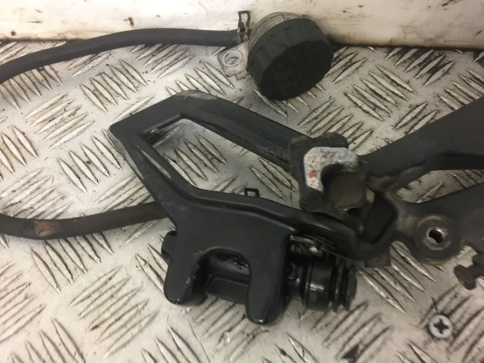 KTM RC125 RC 125 RIGHT HANGER 2017 (STOCK 560)