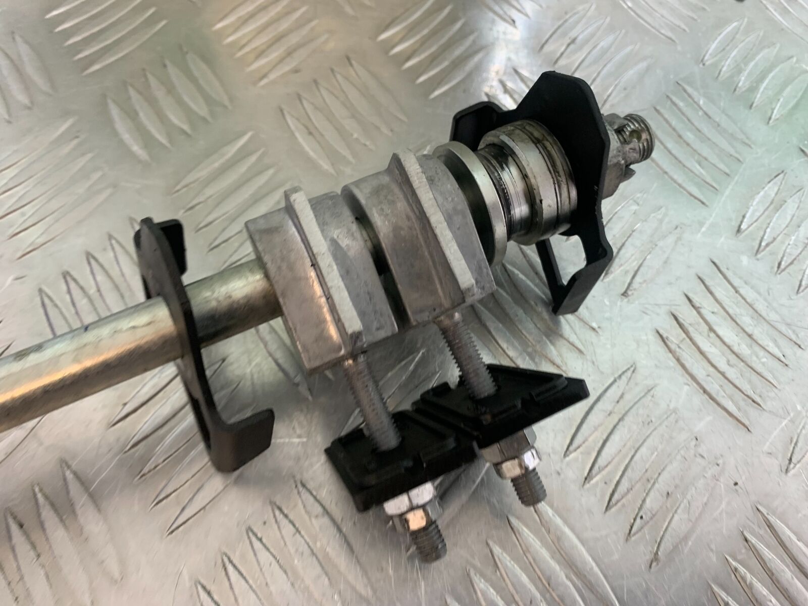 KAWASAKI NINJA 400 EX 400 REAR WHEEL SPINDLE  YEAR 2024 (CMB1075)