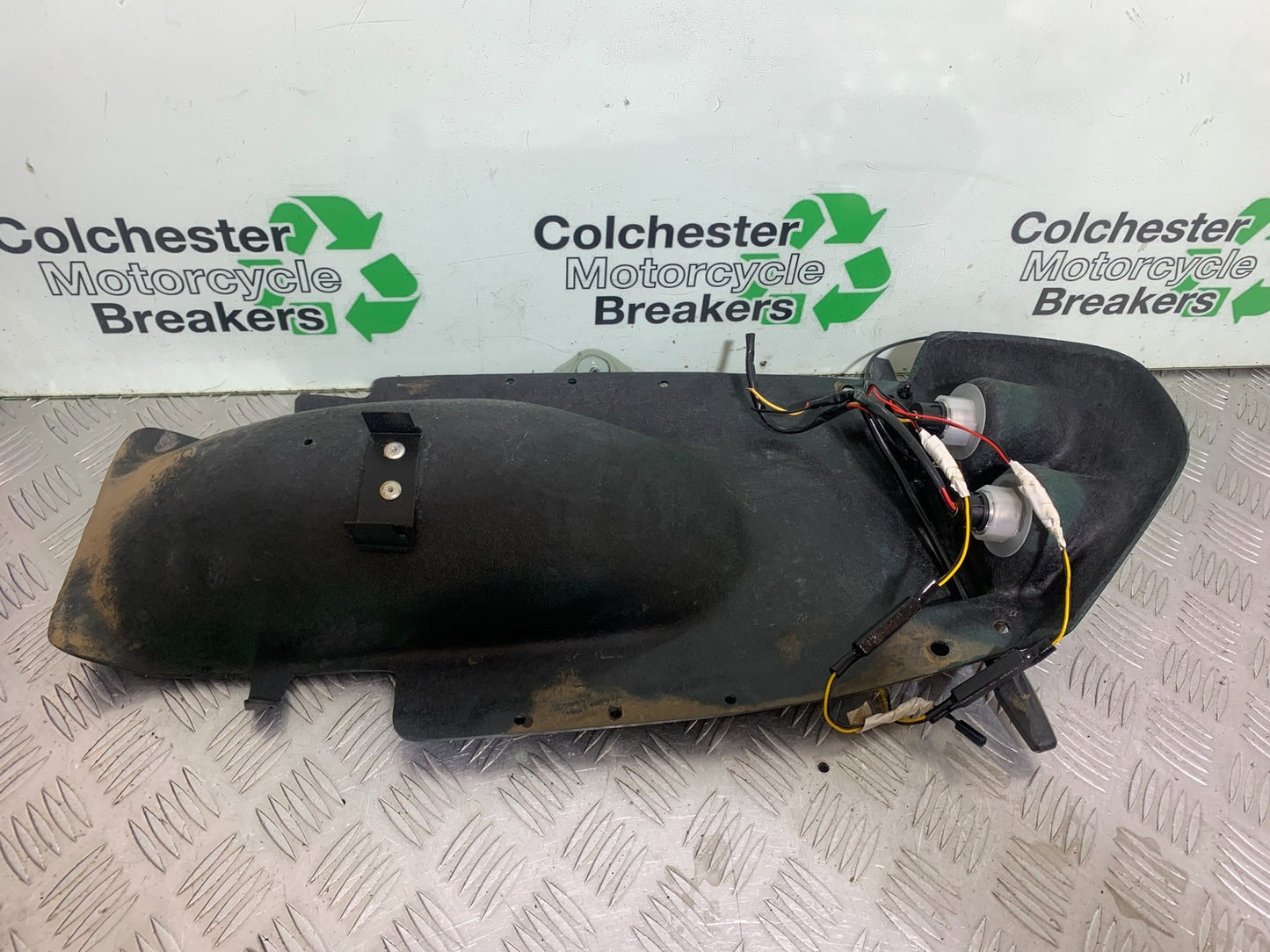 SUZUKI GSF1200  GSF 1200 BANDIT UNDERTRAY  YEAR 1997-2000 (CMB1149)