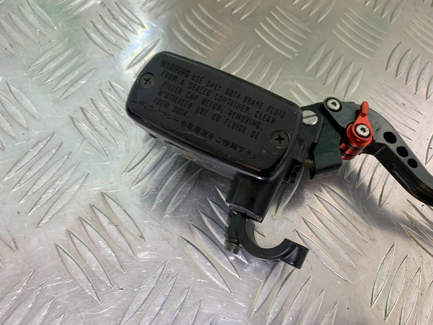 HONDA CBR1100 BLACKBIRD FRONT MASTER CYLINDER  YEAR 1996-1998 (CMB1017)