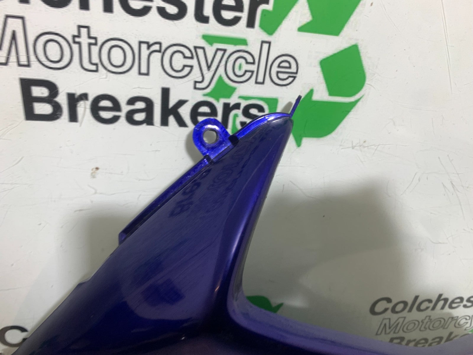SUZUKI GSF600 GSF 600 BANDIT LEFT FAIRING PANEL  2000-2004 (CMB1269)