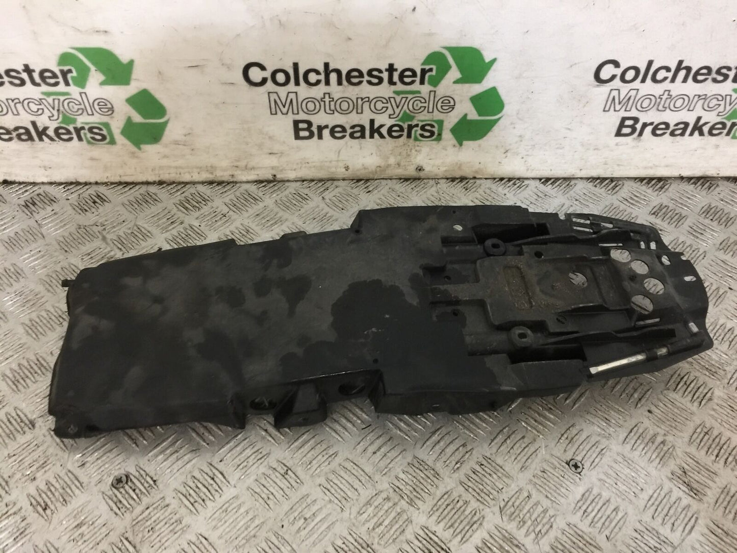 TRIUMPH 675 STREET TRIPLE UNDERTRAY   YEAR 2016 (STOCK 812)