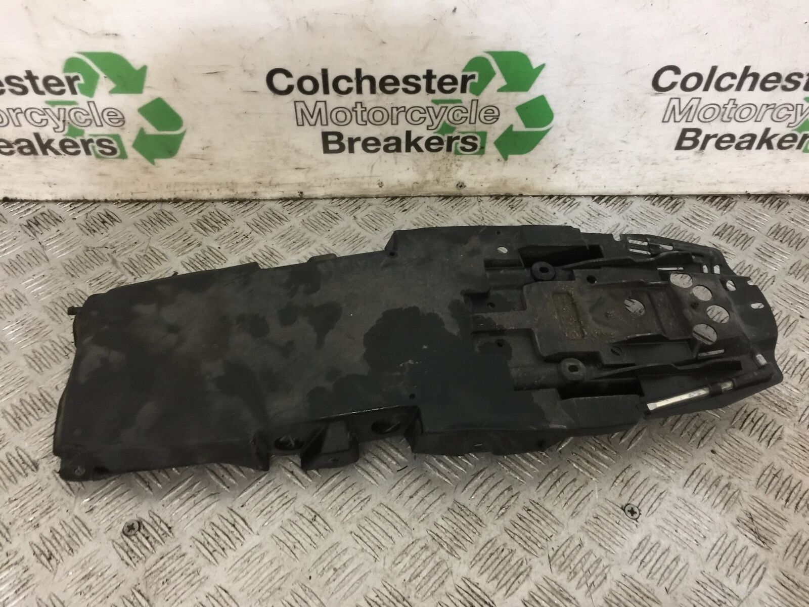 TRIUMPH 675 STREET TRIPLE UNDERTRAY   YEAR 2016 (STOCK 812)