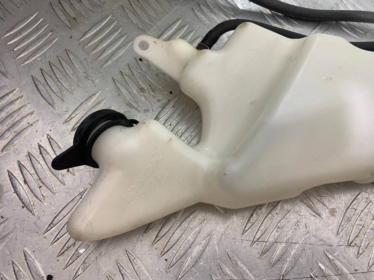 HONDA CBR1000 rr FIREBLADE COOLANT BOTTLE   YEAR 2006 (CMB1220)