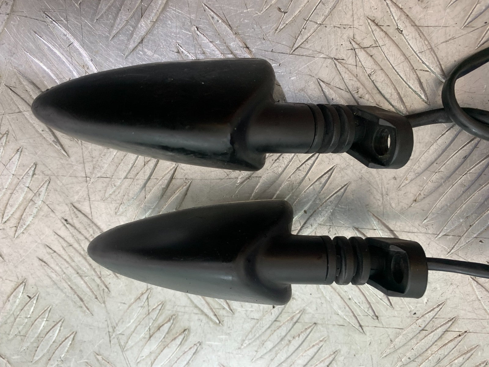 TRIUMPH SPEED TRIPLE R 1050 FRONT INDICATORS  2009 (CMB1183)
