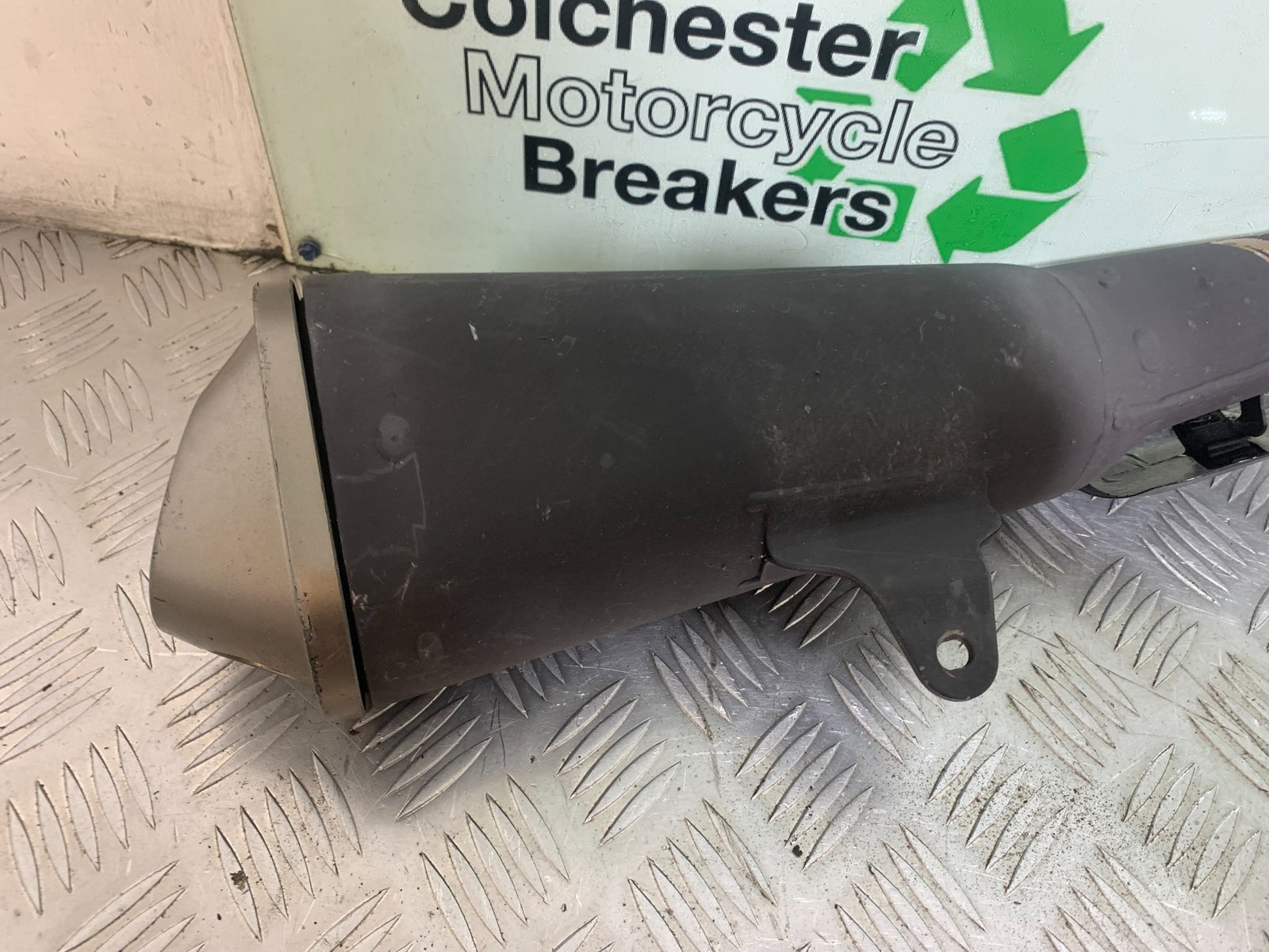 SUZUKI GSXR 125 GSX R125 EXHAUST YEAR 2017