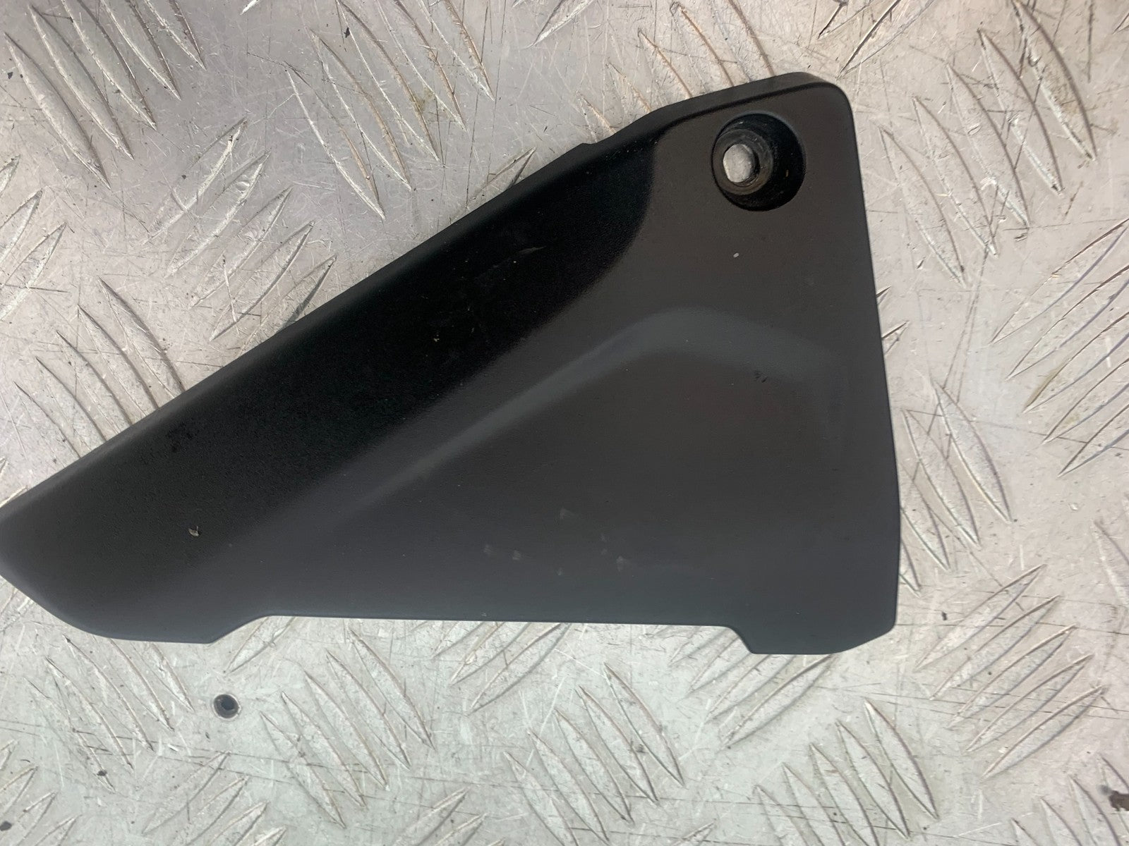 BMW R1200 R 1200 GS LEFT INFILL COVER  YEAR 2013-2016 (CMB1257)