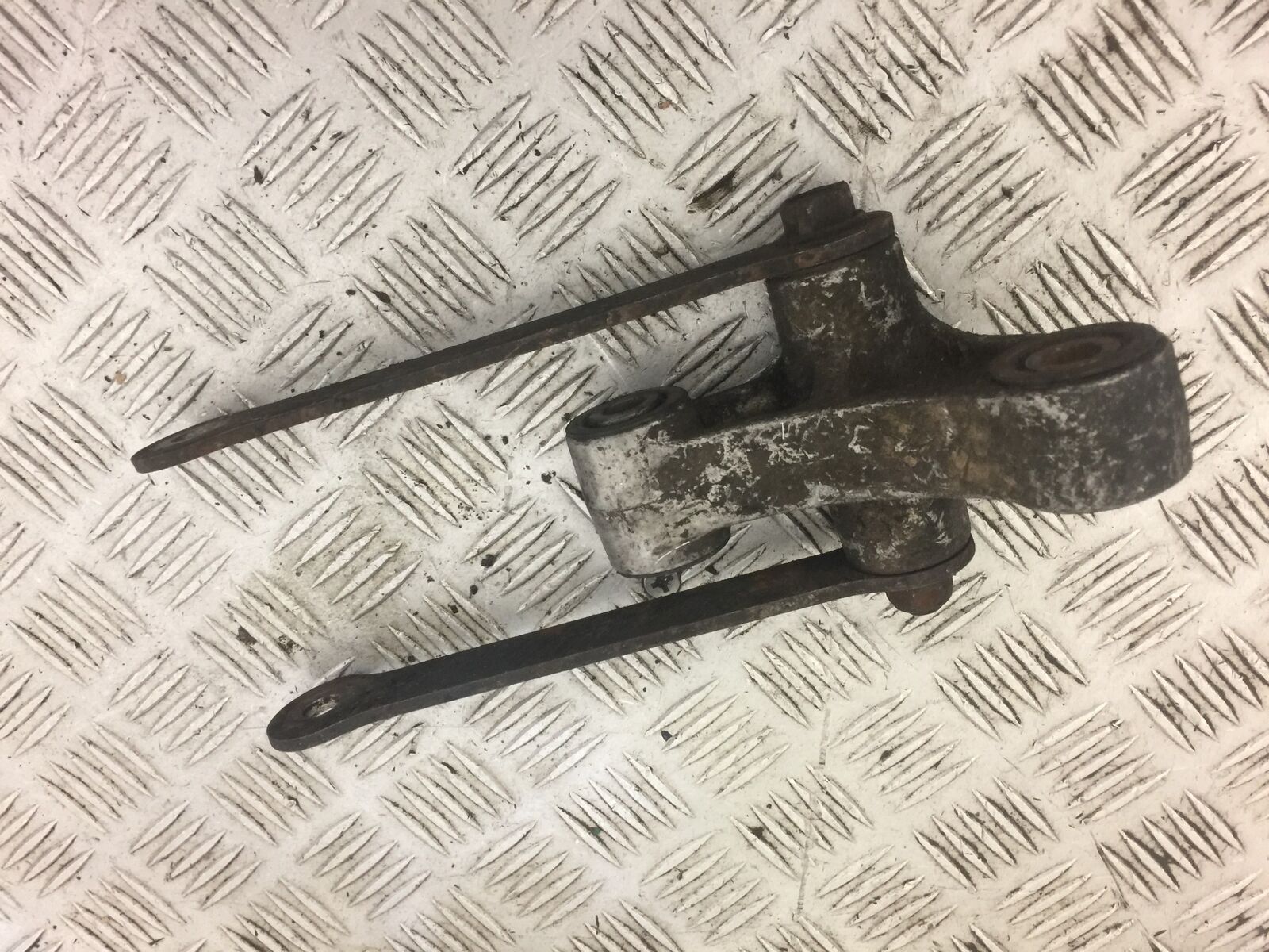 KAWASAKI ZX9R ZX9B SHOCK LINKAGE  YEAR 1994 (STOCK 519)