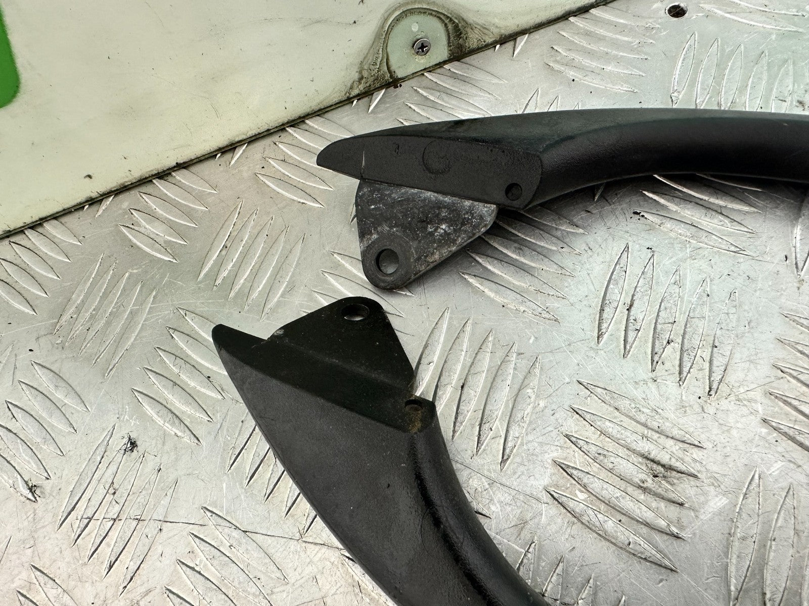 KAWASAKI ER6 F ER6F GRAB RAILS YEAR 2005-2008 (CMB1178)