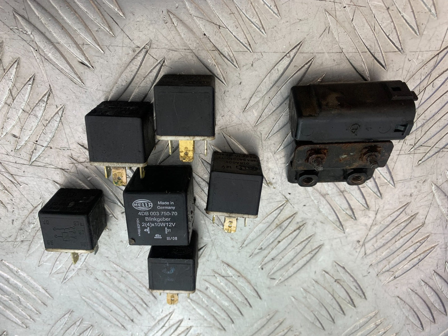 TRIUMPH SPEED TRIPLE R 1050 RELAYS   2009 (CMB1183)
