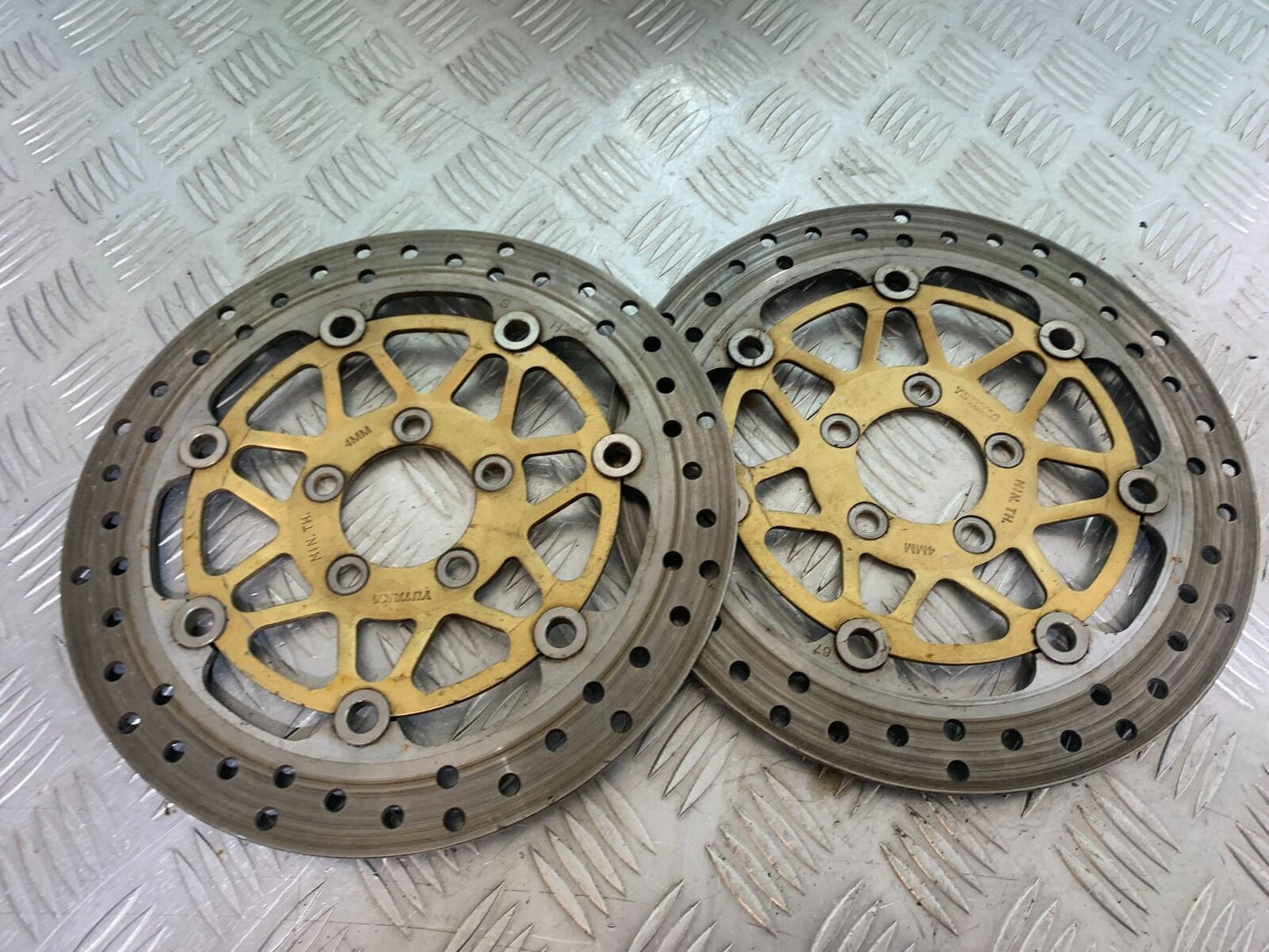 KAWASAKI Z750 ZR750 ZR-7S FRONT BRAKE DISCS   YEAR 1999-05 (CMB1135)