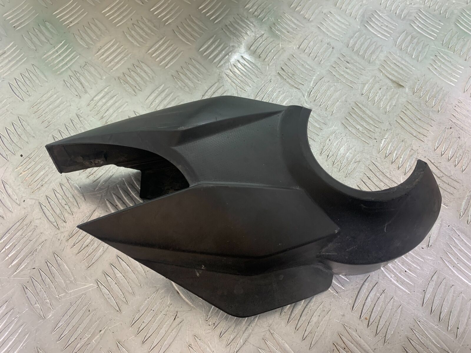 HONDA VFR1200 VFR 1200 FA SWINGARM COVER   YEAR 2010-11 CMB1088)