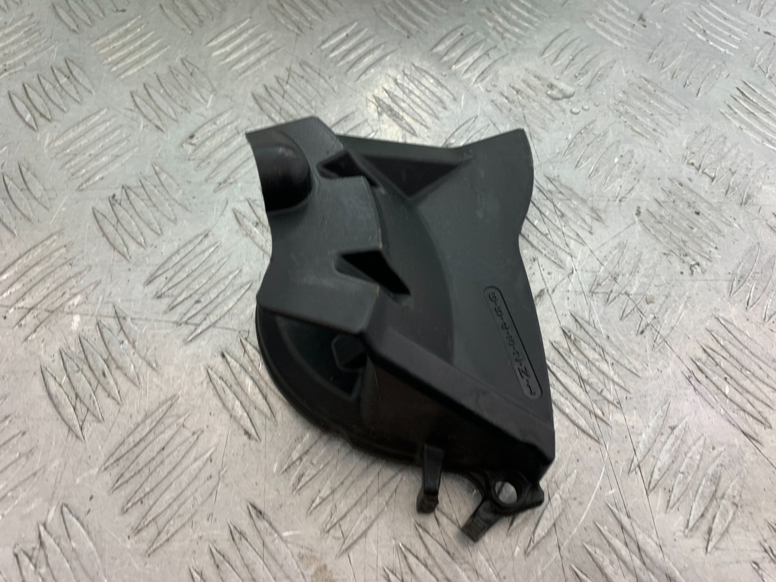 HONDA CBR1000 RR SPROCKET COVER  YEAR 2008-2011 (CMB1330)