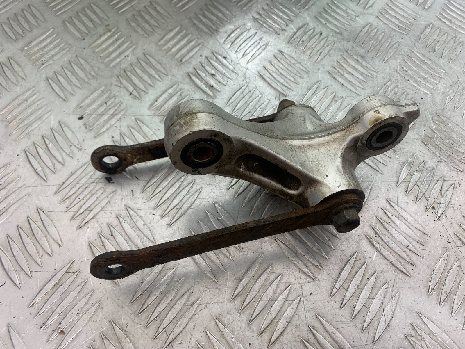 TRIUMPH TIGER 800 XRT REAR SHOCK LINKAGE   2018-2020 (CMB1193)