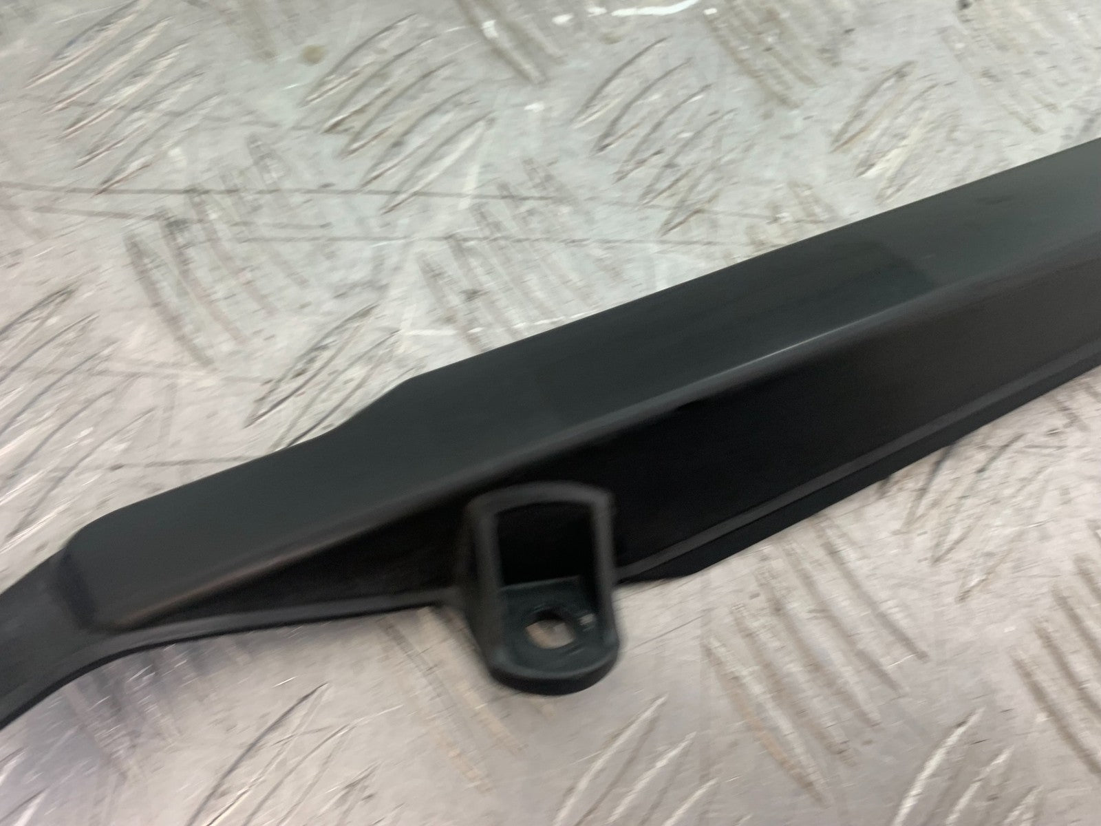 HONDA CBR1000 rr FIREBLADE CHAIN GUARD YEAR 2006  (CMB1220)