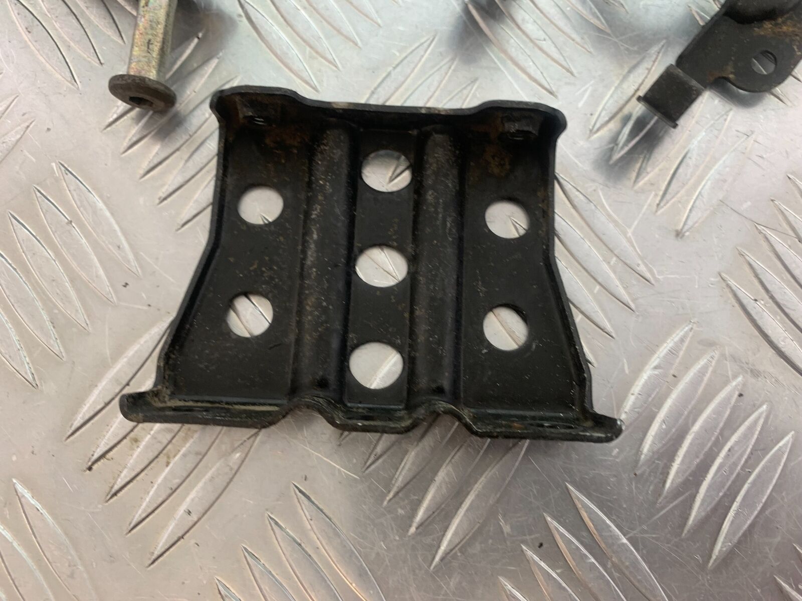 KAWASAKI ZR 750 ZEPHYR FRAME BRACKETS  YEAR 1991-95 (CMB1008)
