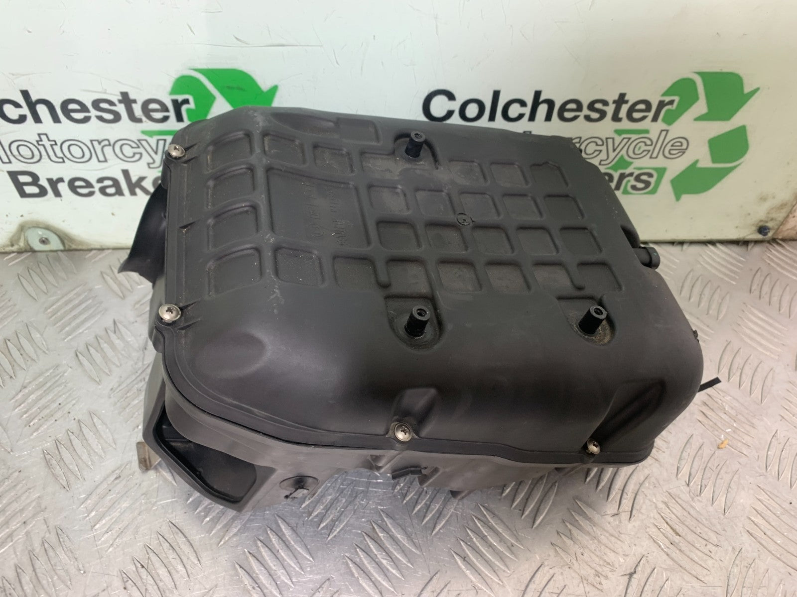 APRILIA TUONO 1000 V4R AIRBOX YEAR 2011-13  (CMB1331)