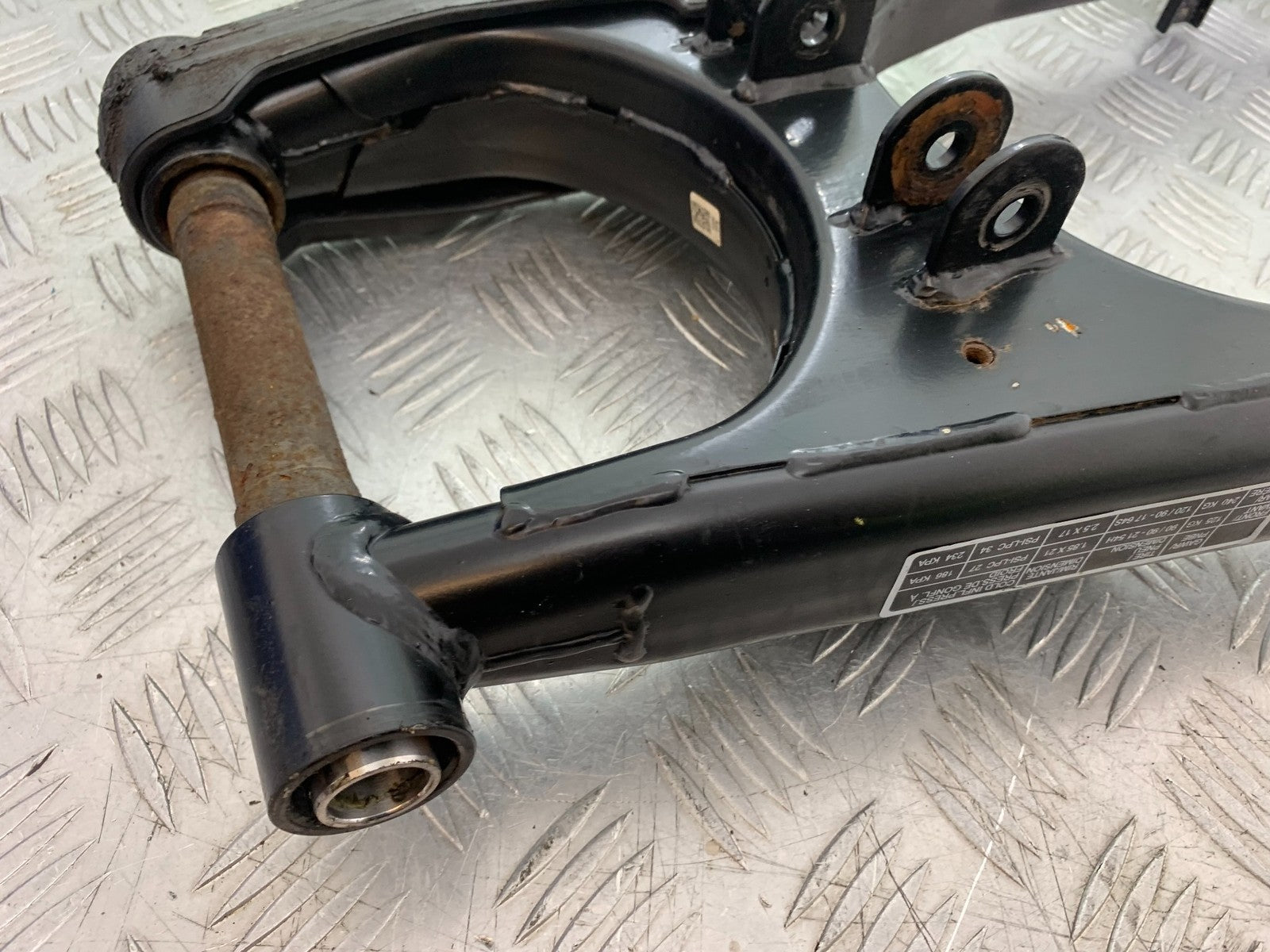 ROYAL ENFIELD HIMALAYAN 411 SWINGARM YEAR 2018-2023 (CMB1279)