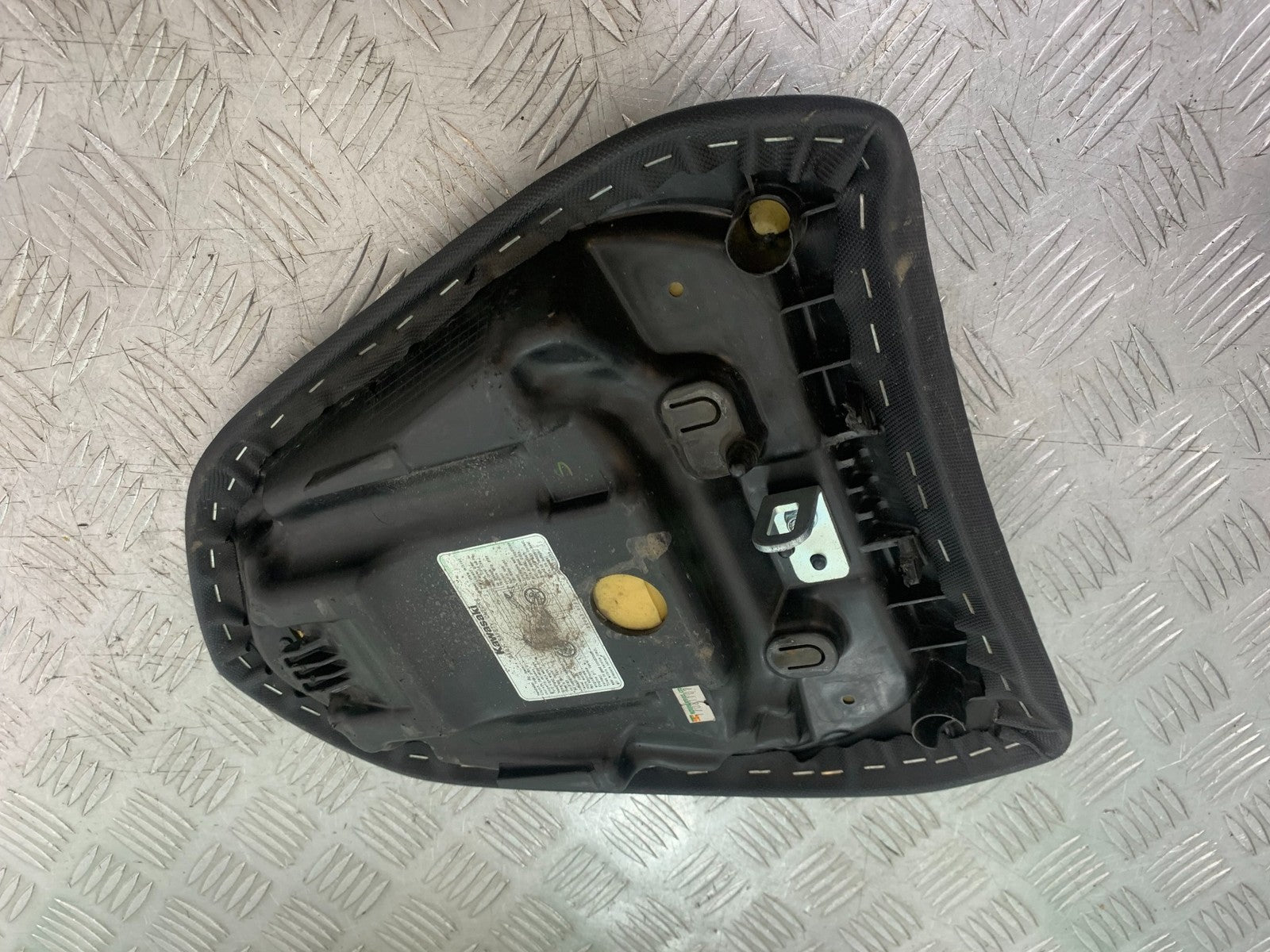 KAWASAKI ER6 N REAR SEAT  YEAR 2012-2017 (CMB1324)