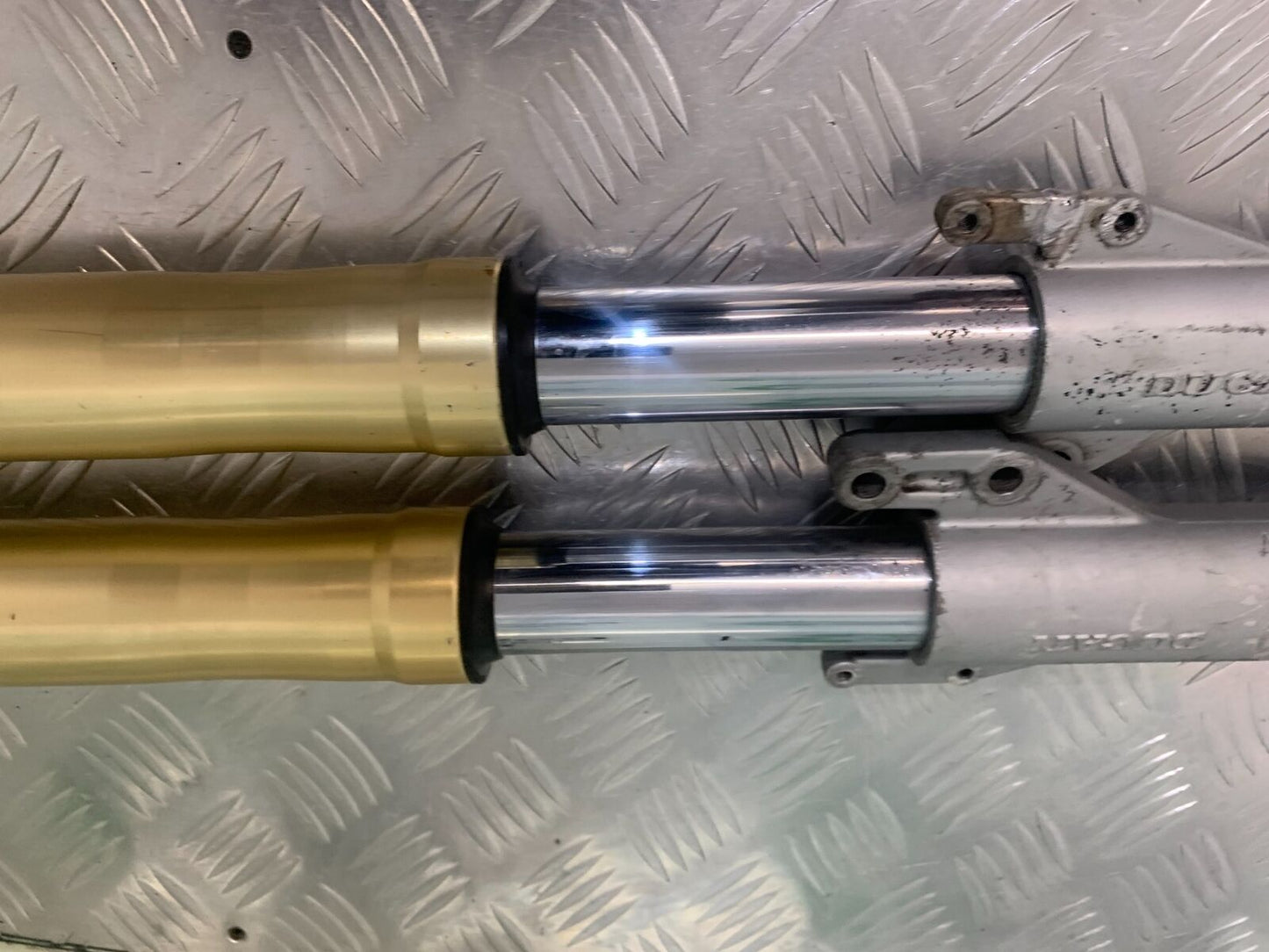 DUCATI 600ss 600 ss FORKS   YEAR 1991-98 (STOCK 987)