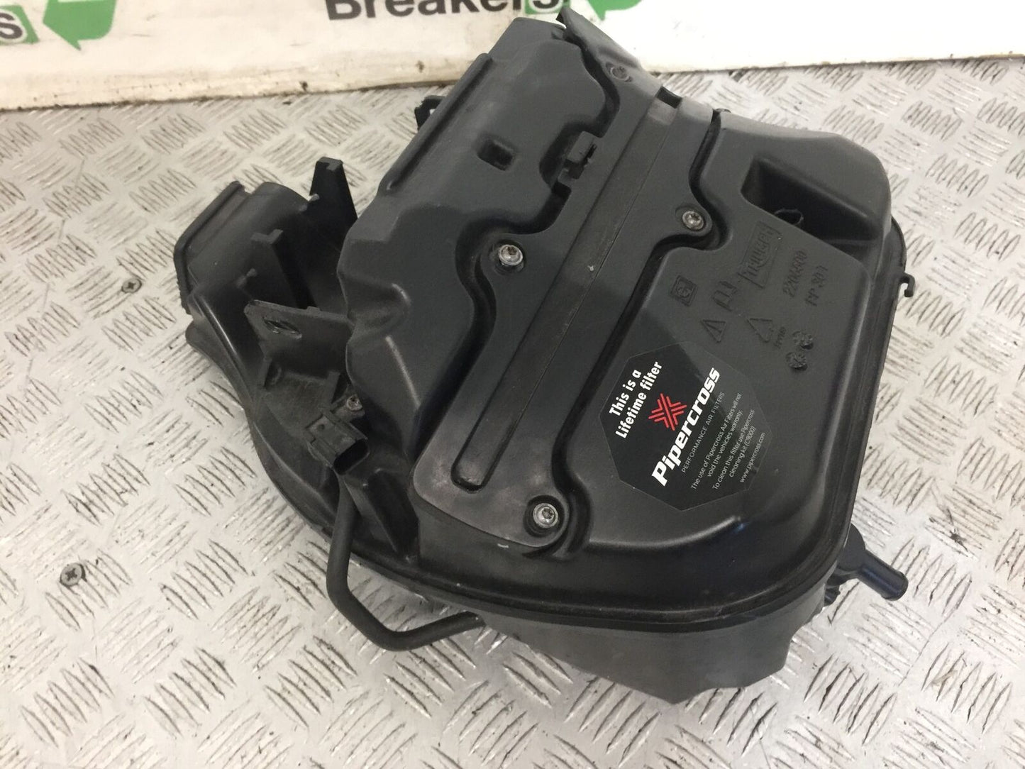 TRIUMPH 1050 SPEED TRIPLE AIRBOX  YEAR 2012-2015 (STOCK 752)