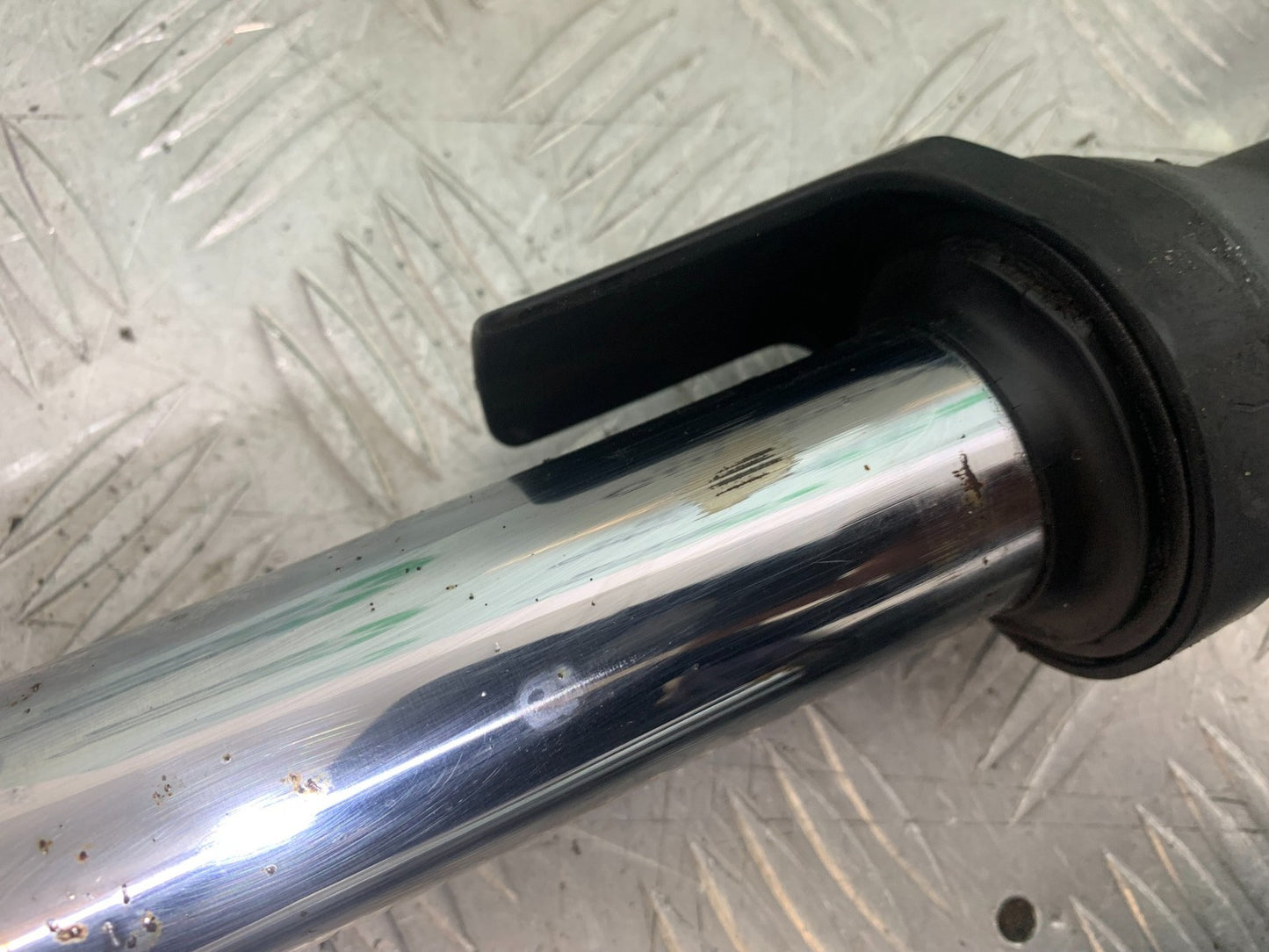 KAWASAKI Z750 Z 750 FORKS  YEAR 2004-2006  (CMB1234)