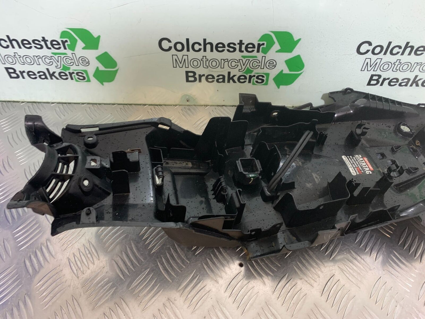 HONDA CBR650 F CBR 650F UNDERTRAY  YEAR 2014-2017  (STOCK 998)