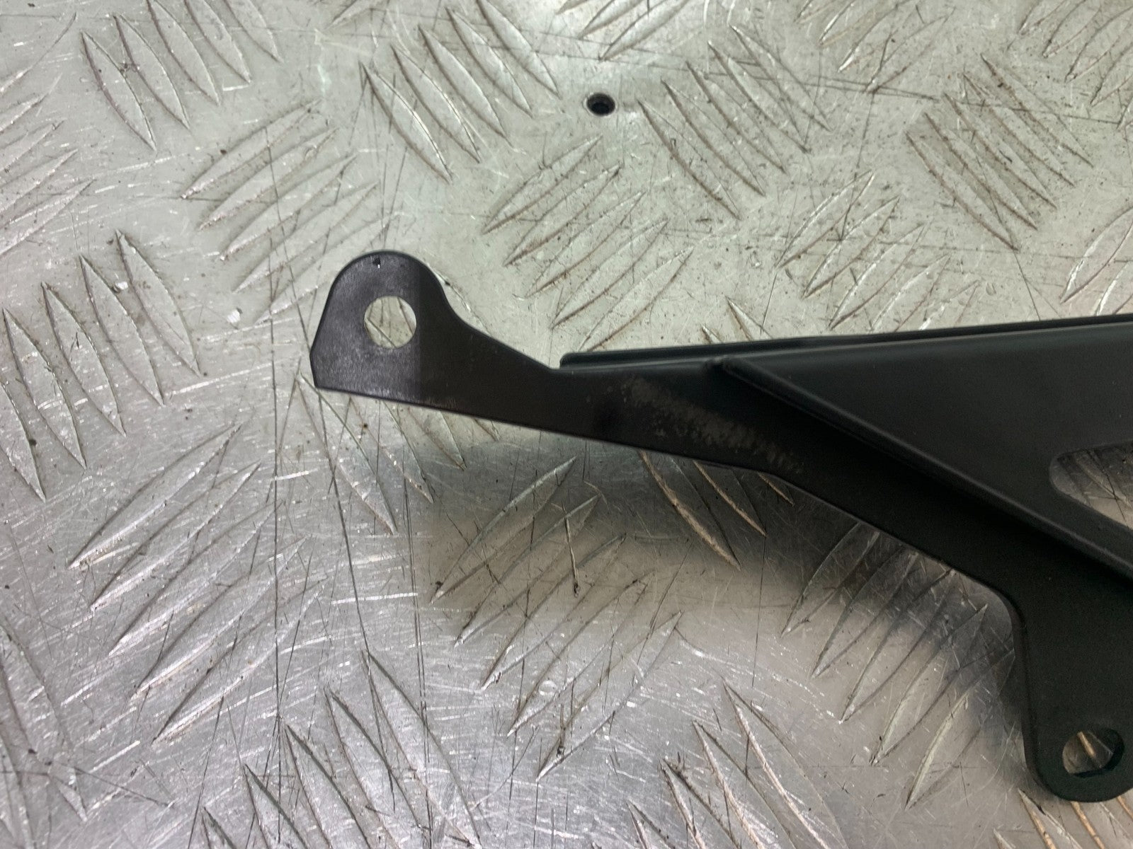 APRILIA RSV4 FACTORY CHAIN GUARD YEAR 2009-2012 (CMB1224)