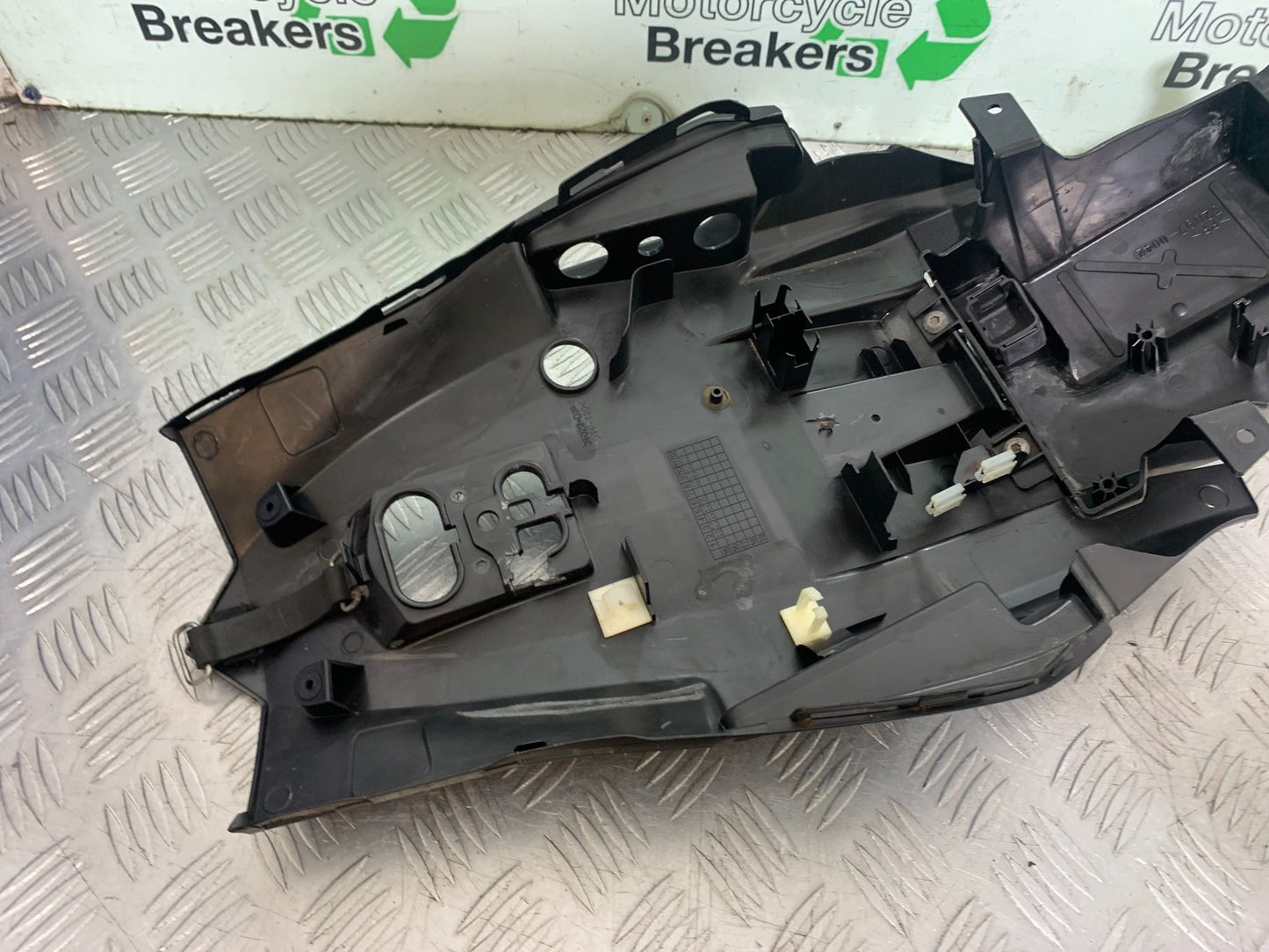 KAWASAKI Z1000 SX UNDERTRAY  YEAR 2014-16 (CMB1264)