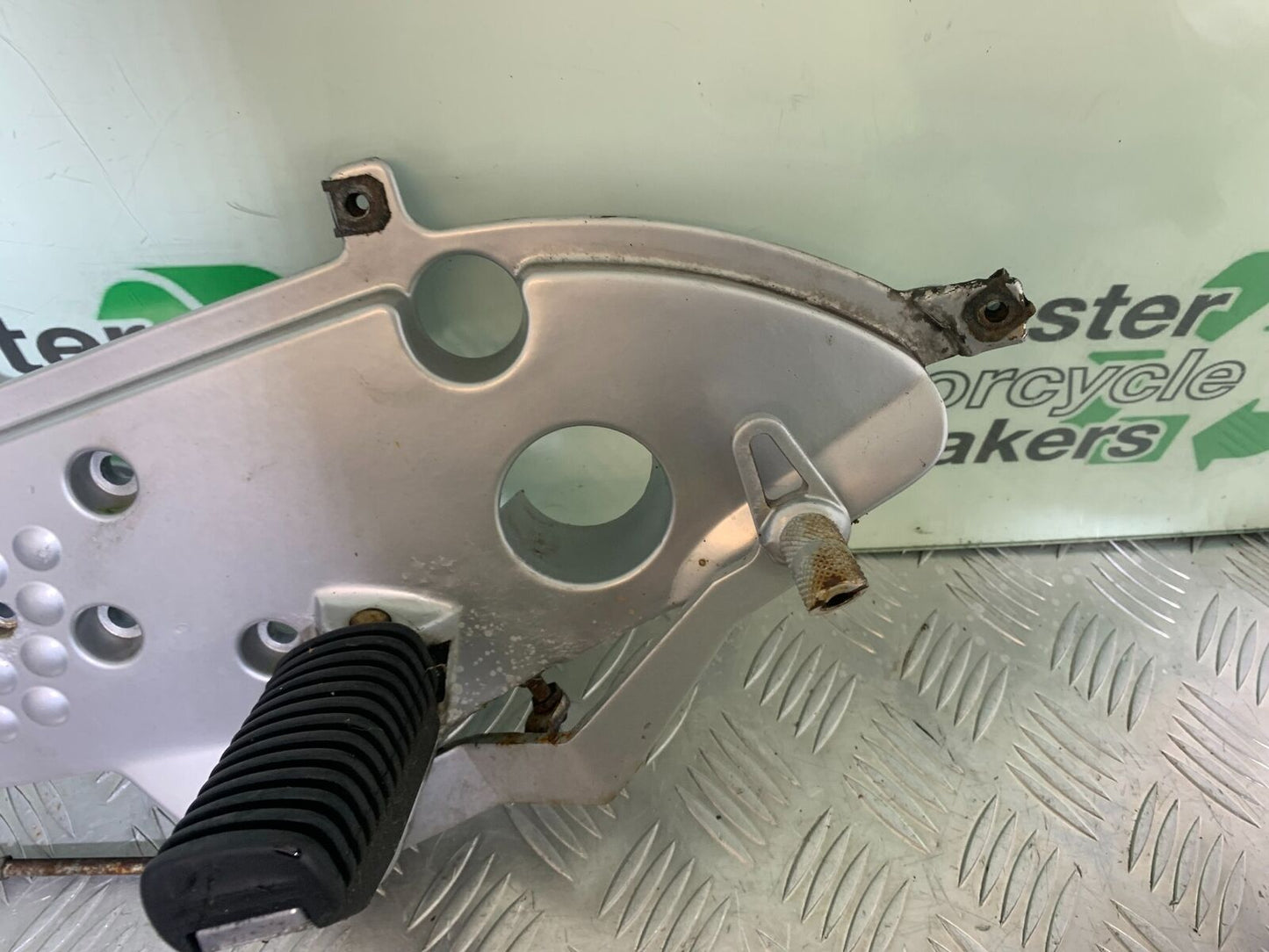 BMW R1100 RT R 1100 RT RIGHT HANGER  YEAR 1996-2001 (CMB1095)
