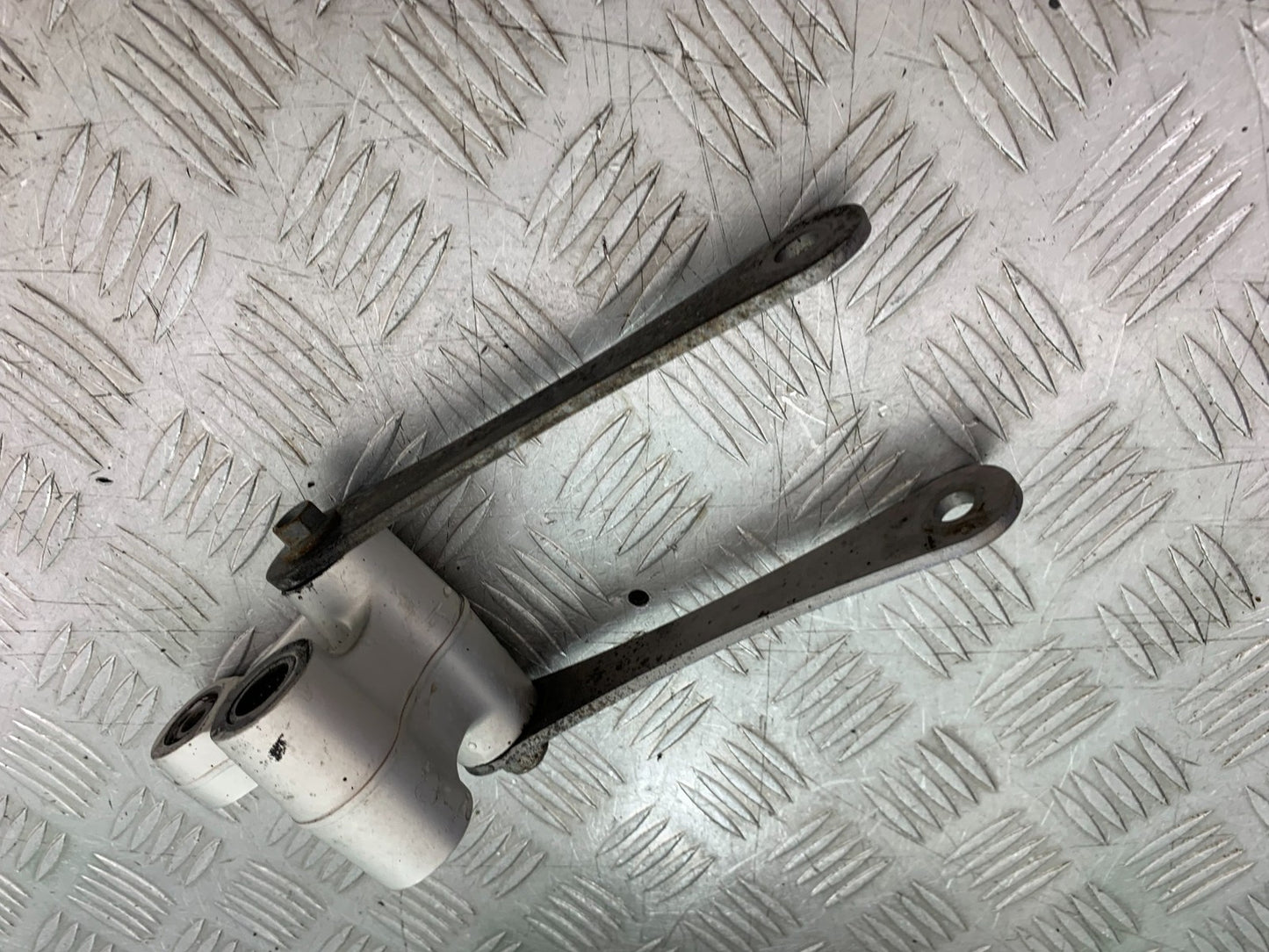 MV AGUSTA 800 F3 REAR SHOCK LINKAGE  YEAR 2017-2019 (CMB1227)