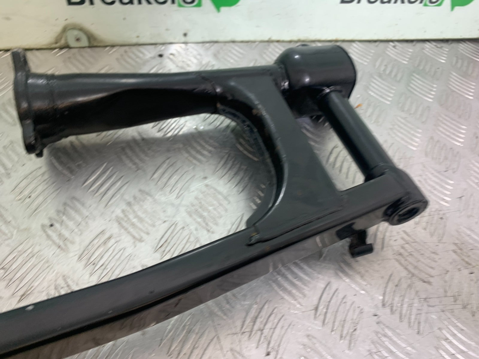 HONDA VT700 VT 700 SHADOW SWINGARM  YEAR 1984-85 (CMB1328)