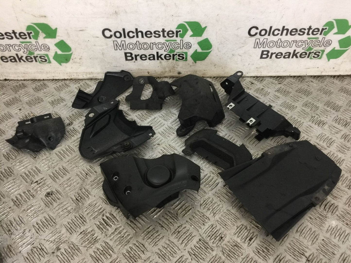 YAMAHA MT07 MT-07 INFILL PANELS  YEAR 2019 (STOCK 784)