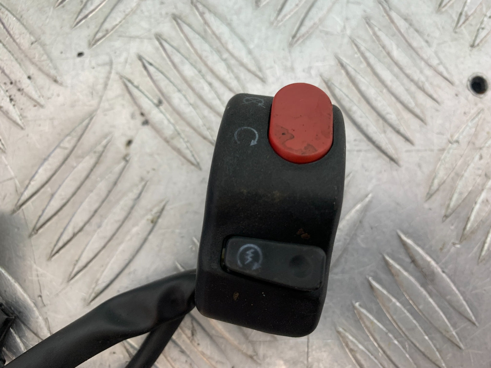 TRIUMPH T509 SPEED TRIPLE RIGHT SWITCH GEAR YEAR 1997-1998 (CMB1144)